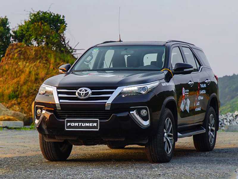 Fortuner (5-seater)