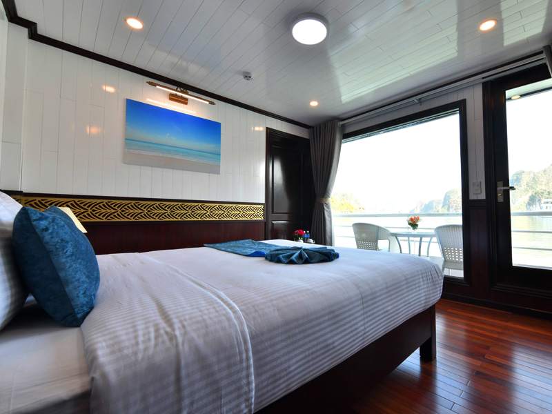 Sapphire Cruise - Premium Cabin - 2 Pax/ Cabin (Location: 2nd Deck - Private Balcony)	