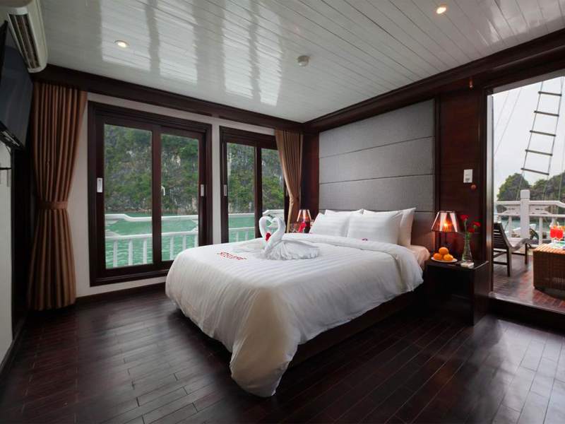 Honeymoon Suite Ocean View - 2 Pax/ Cabin (Location: 2nd Deck - Large Private Balcony)