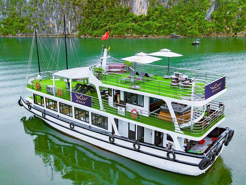 Private Halong Bay Cruise: 4-Hour Cruise - Private Half Day Tour - Visit: Thien Cung Cave and Enjoy amazing view of Halong Bay