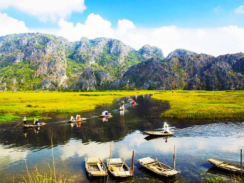 Ninh Binh Tour: Hanoi - Cuc Phuong National Park - Van Long Wetland Reserve - 1 Day