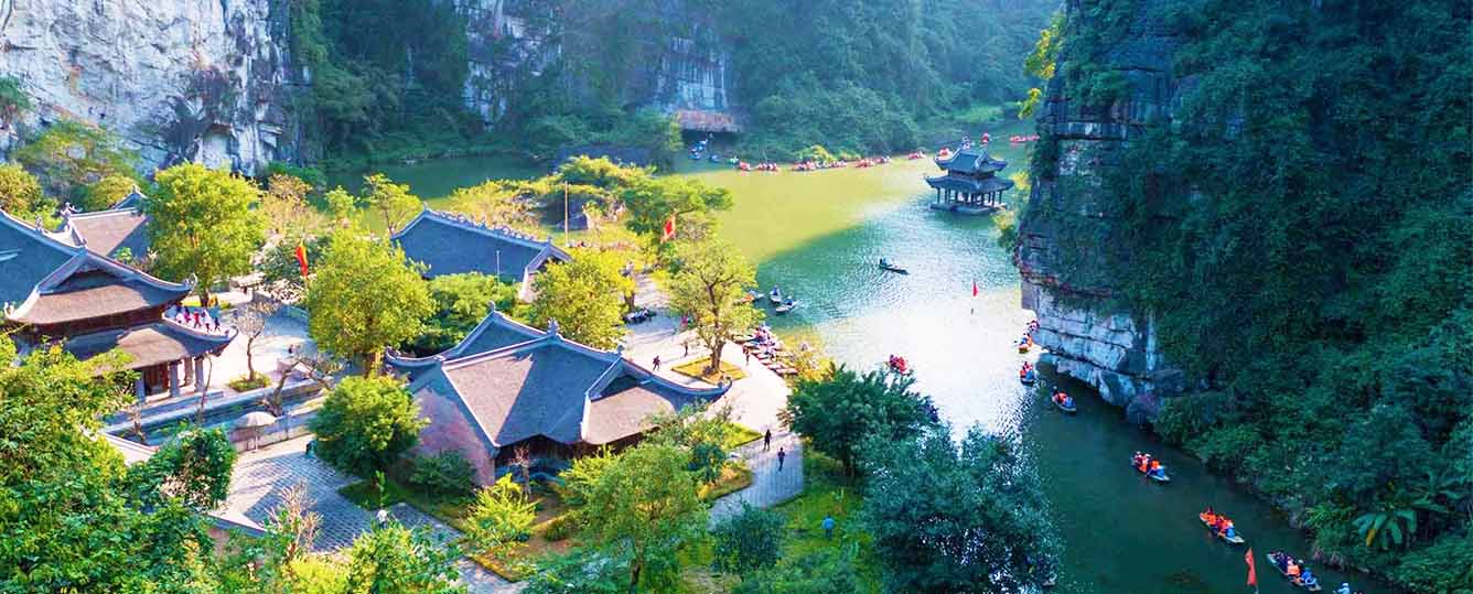 Hanoi - Ninh Binh - Bai Dinh Pagoda - Trang An Grottoes - 1 Day